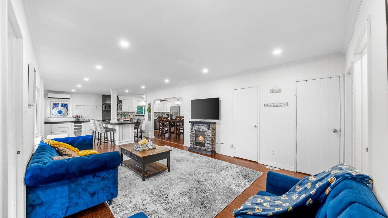 Photo of Livingroom in Ramara