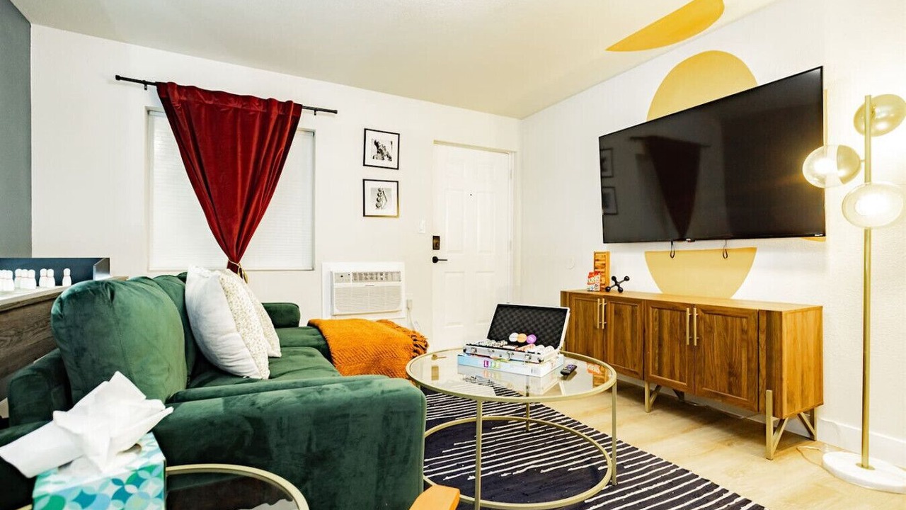 Photo of Livingroom in Gateway District