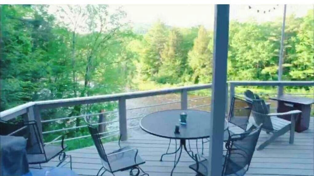 Photo of Outdoor in East Jamaica