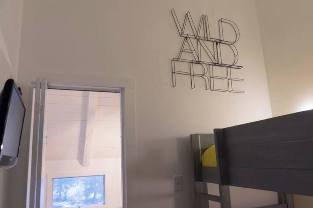 Photo of Bedroom in East Jamaica