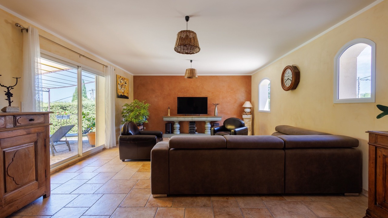 Photo of Livingroom in Rousset-les-Vignes