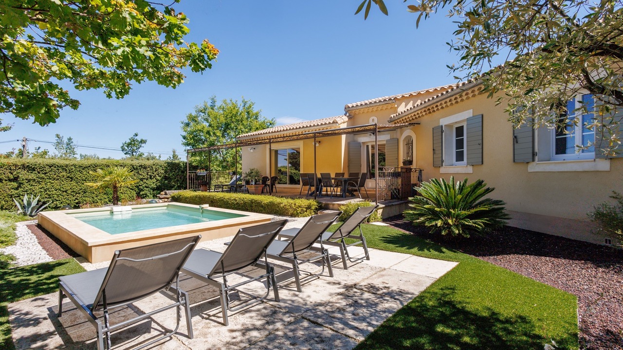 Photo of Outdoor in Rousset-les-Vignes