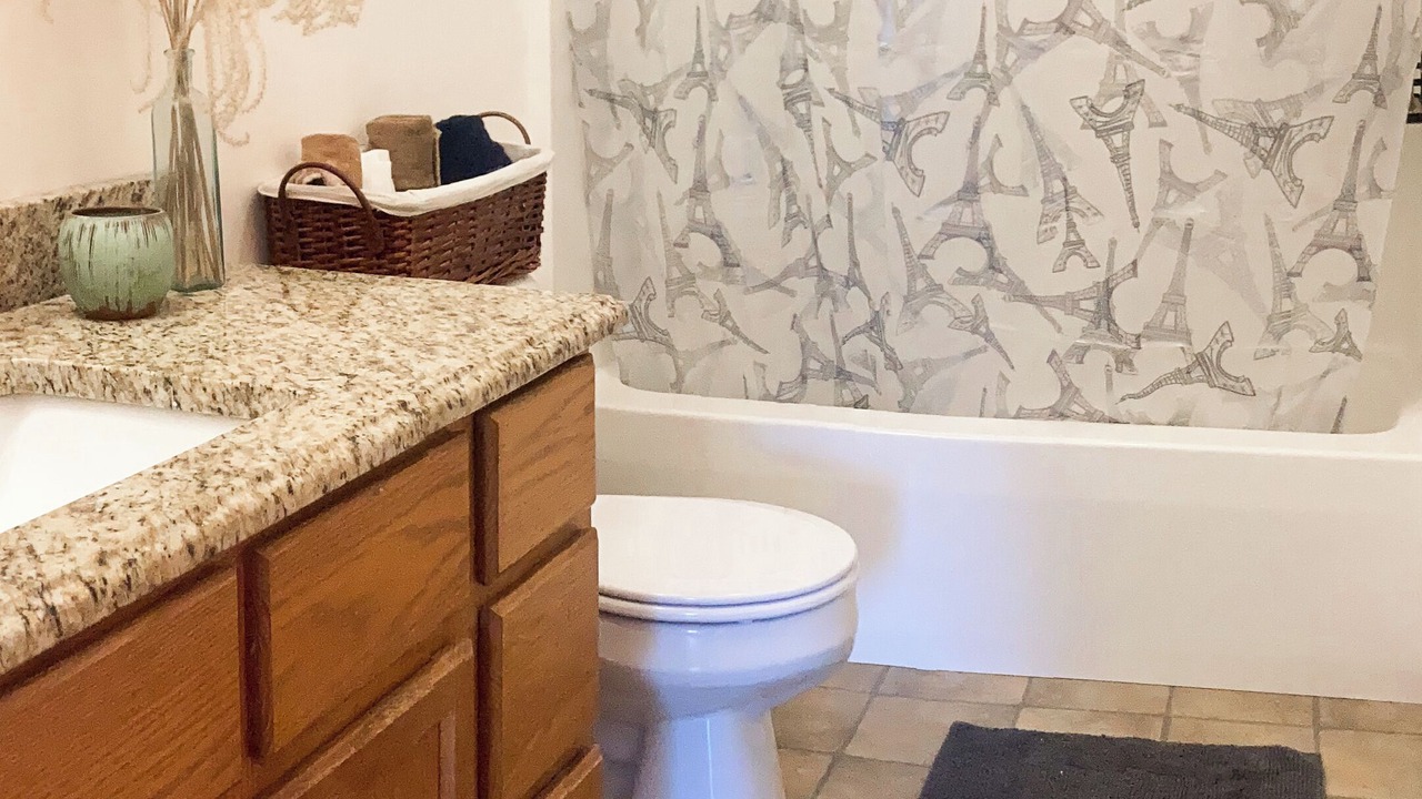 Photo of Bathroom in Nappanee