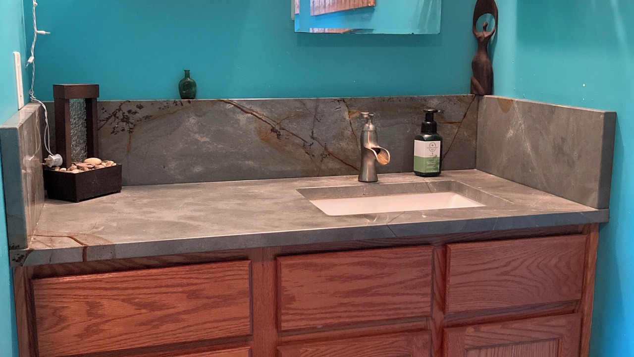 Photo of Bathroom in Nappanee