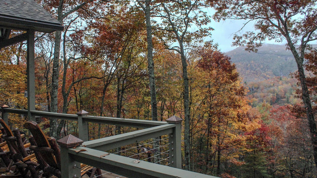 Photo of Patio Balcony in Lake Toxaway
