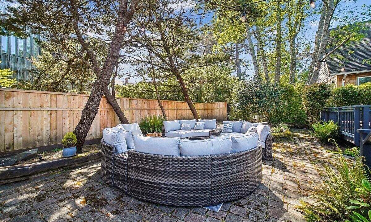 Photo of Others in Downtown Cannon Beach