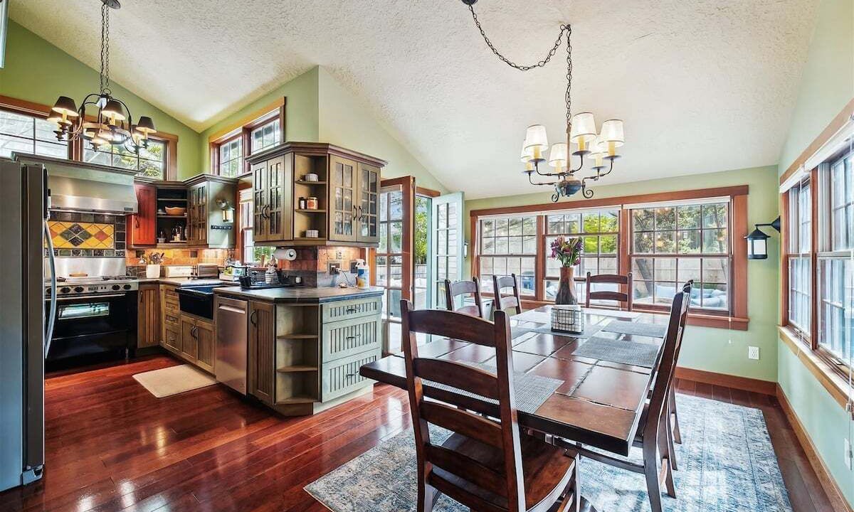 Photo of Bedroom in Downtown Cannon Beach