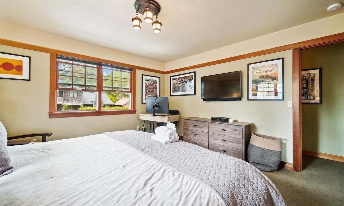 Photo of Others in Downtown Cannon Beach