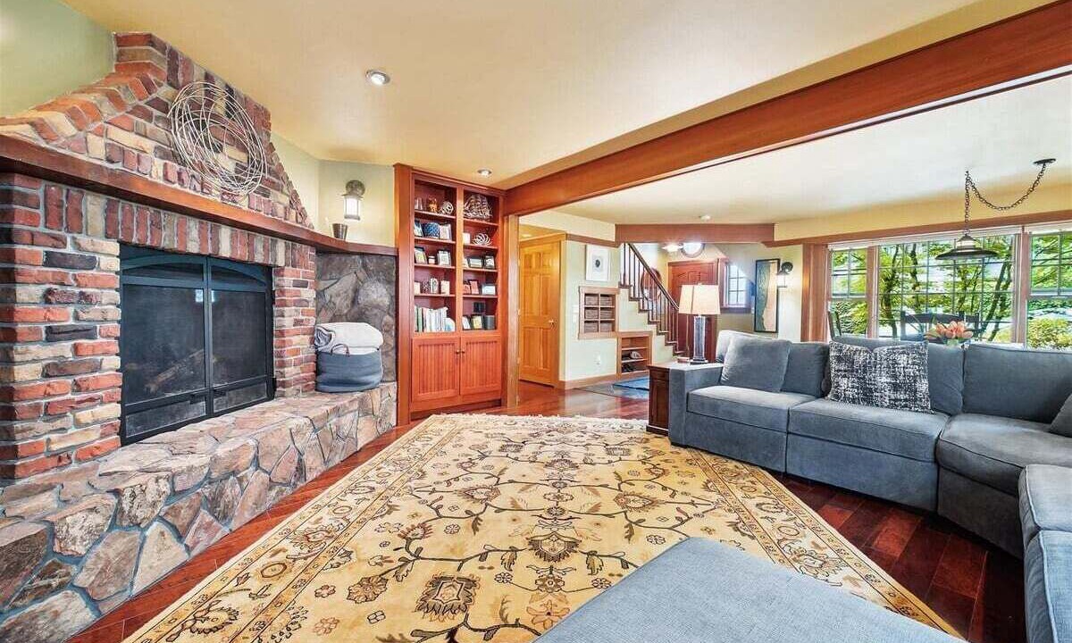 Photo of Bedroom in Downtown Cannon Beach