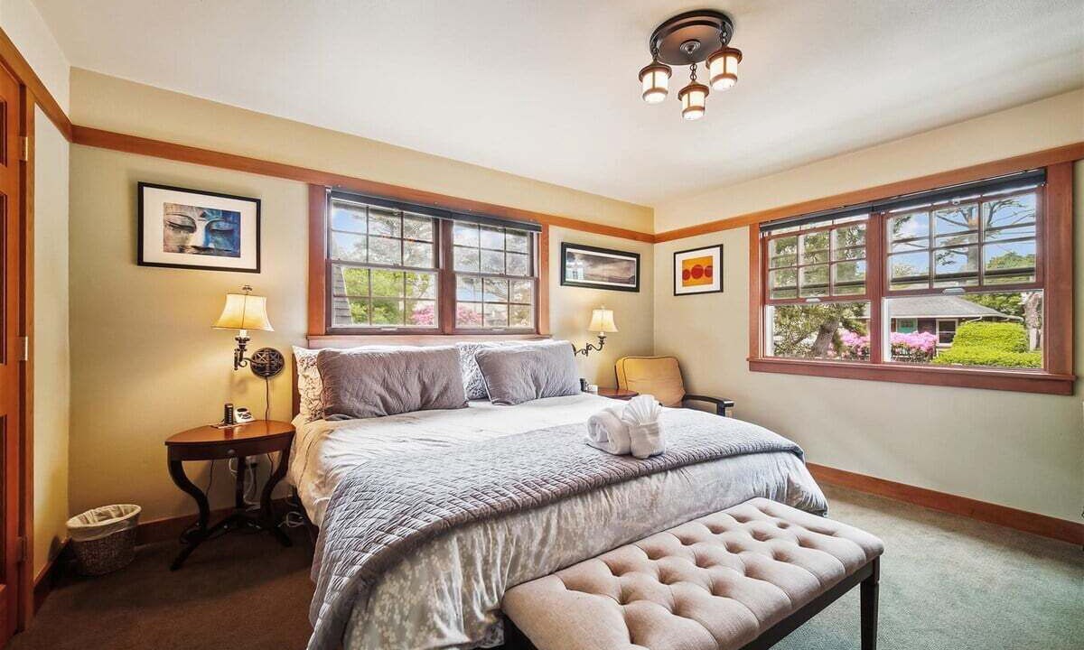 Photo of Others in Downtown Cannon Beach