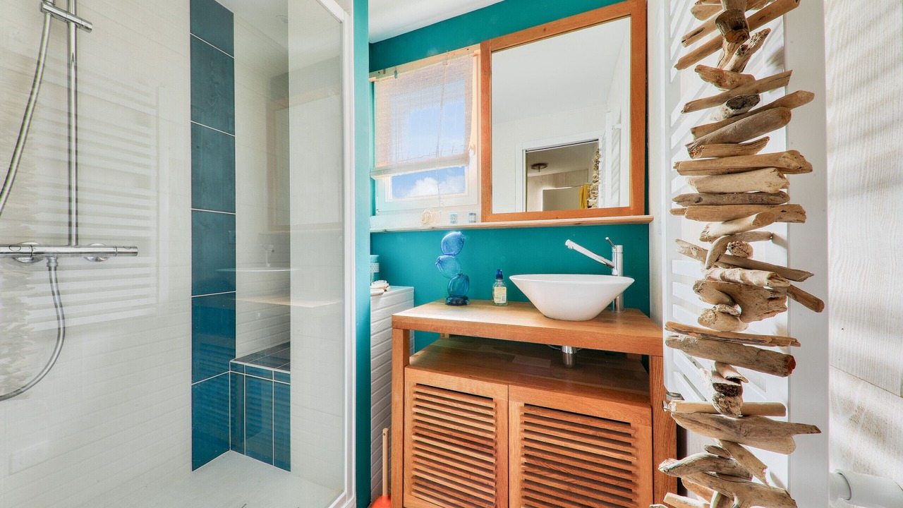 Photo of Bathroom in Arradon