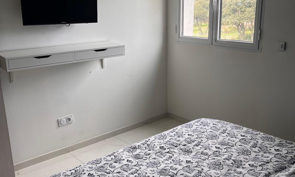 Photo of Bedroom in Teyran