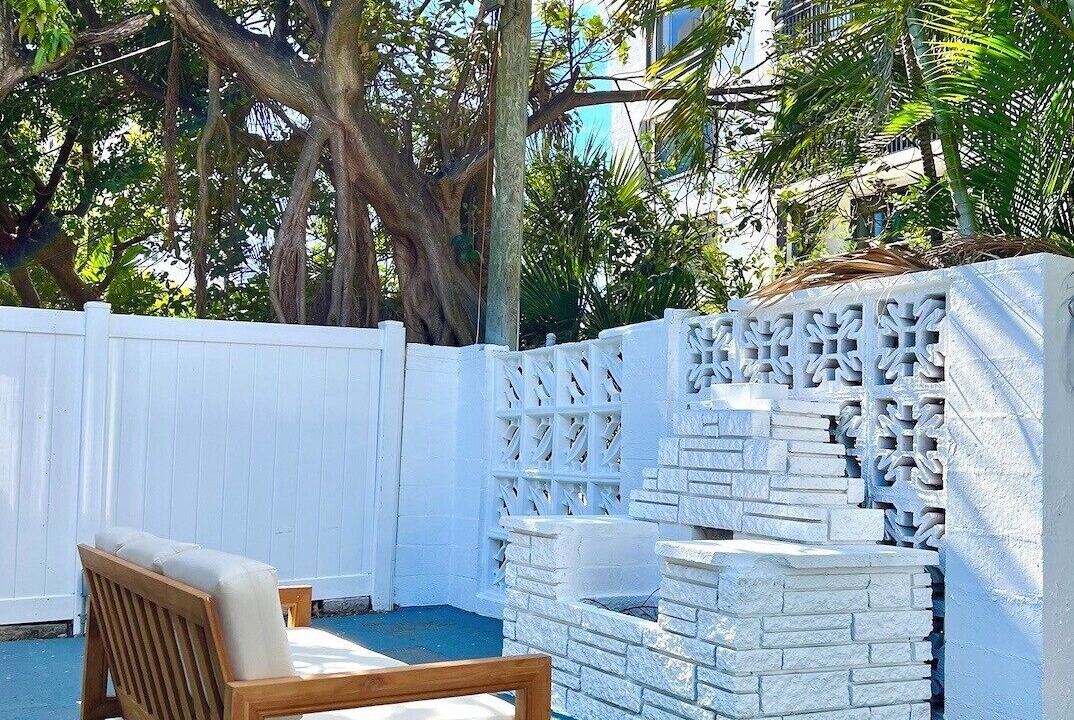 Photo of Patio Balcony in Lauderdale Beach