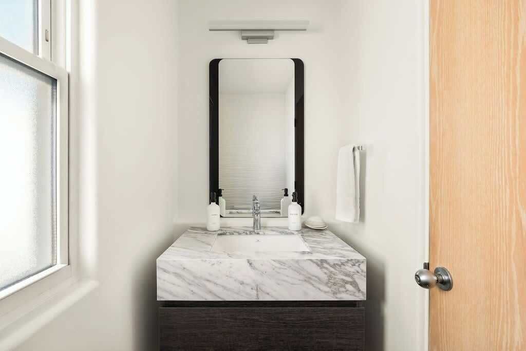 Photo of Bathroom in Gas Lamp Section