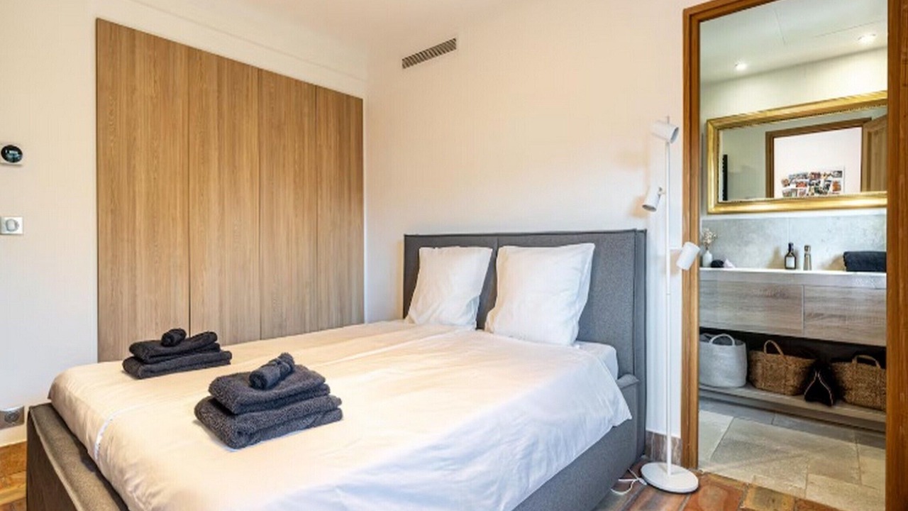 Photo of Bedroom in Valbonne