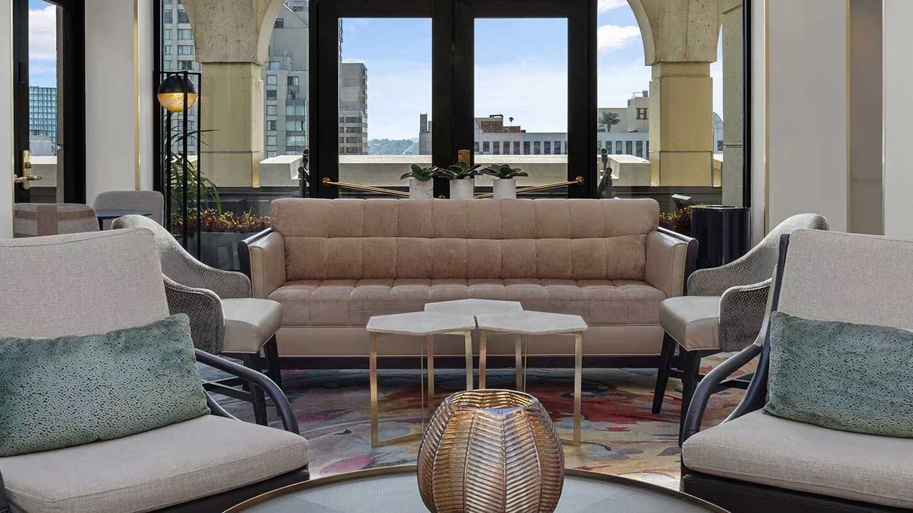 Photo of Livingroom in Theater District