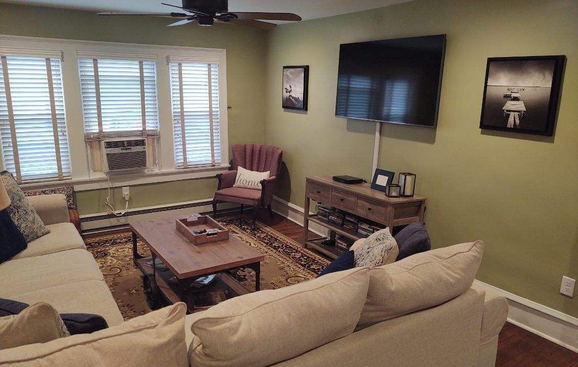Photo of Livingroom in Watkins Glen