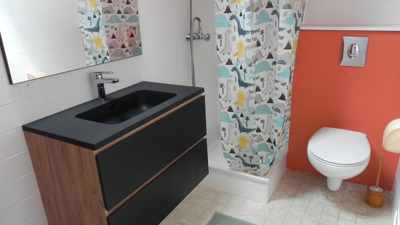 Photo of Bathroom in Sauveterre-de-Rouergue