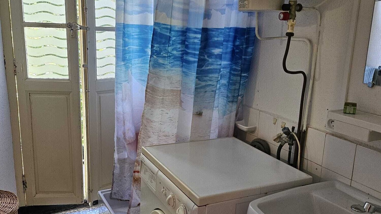 Photo of Bathroom in Luri