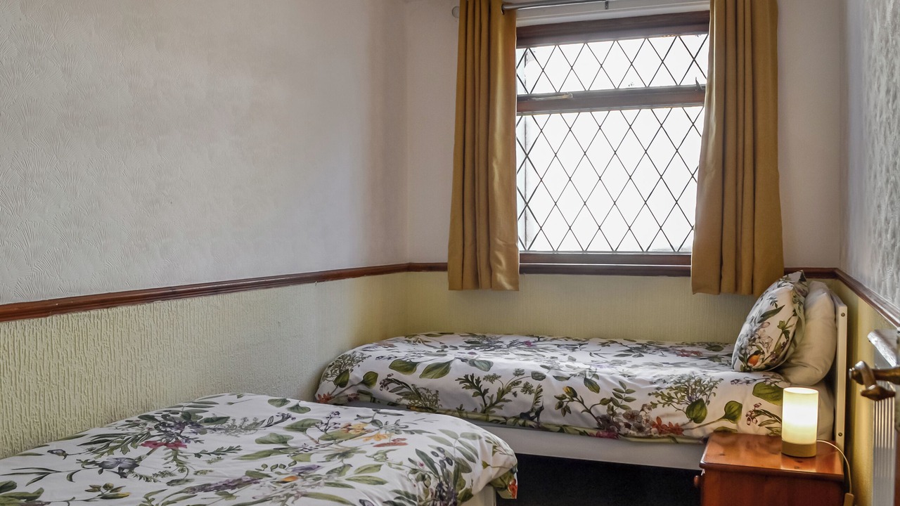 Photo of Others in Wing