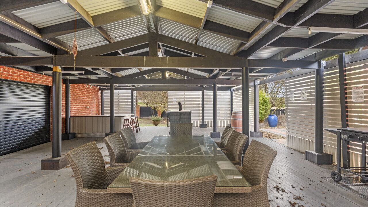 Photo of Outdoor in Magpie