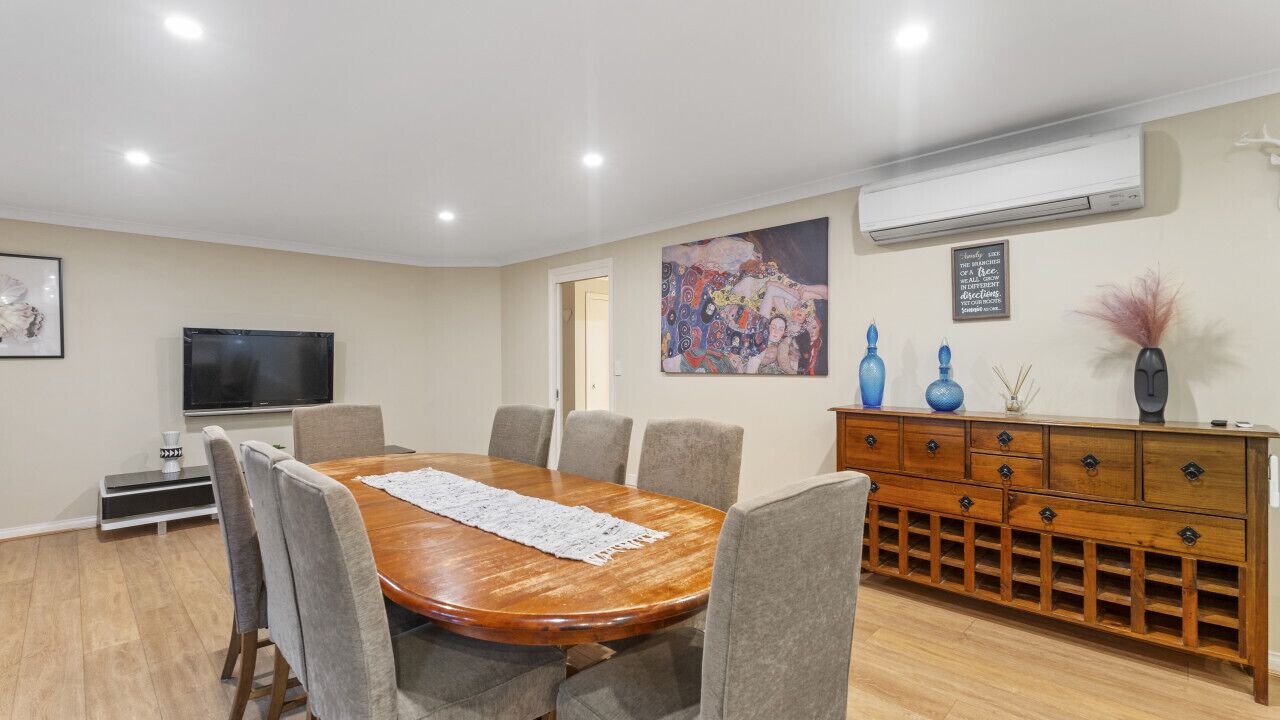 Photo of Others in Magpie