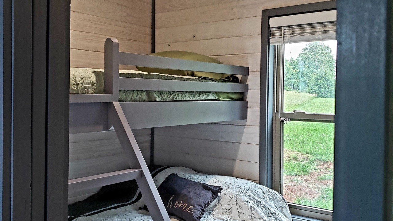 Photo of Bedroom in Mountainburg