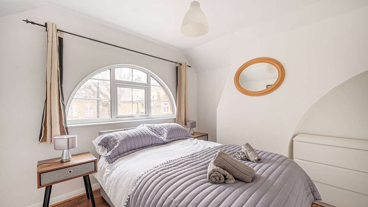 Photo of Bedroom in Gospel Oak