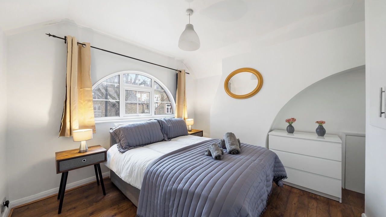 Photo of Bedroom in Gospel Oak