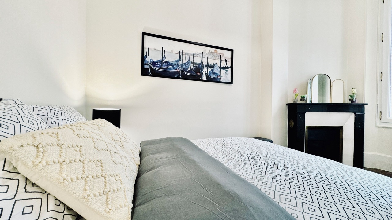 Photo of Bedroom in Sens