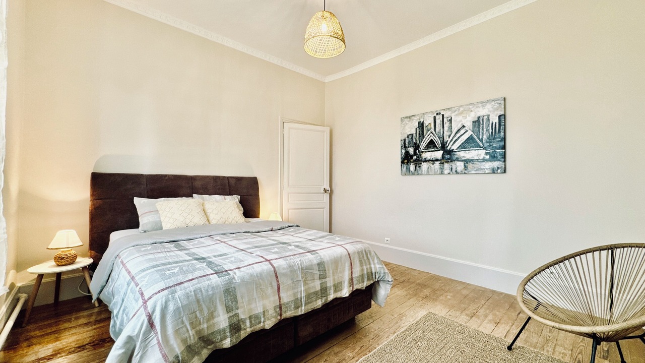 Photo of Bedroom in Sens