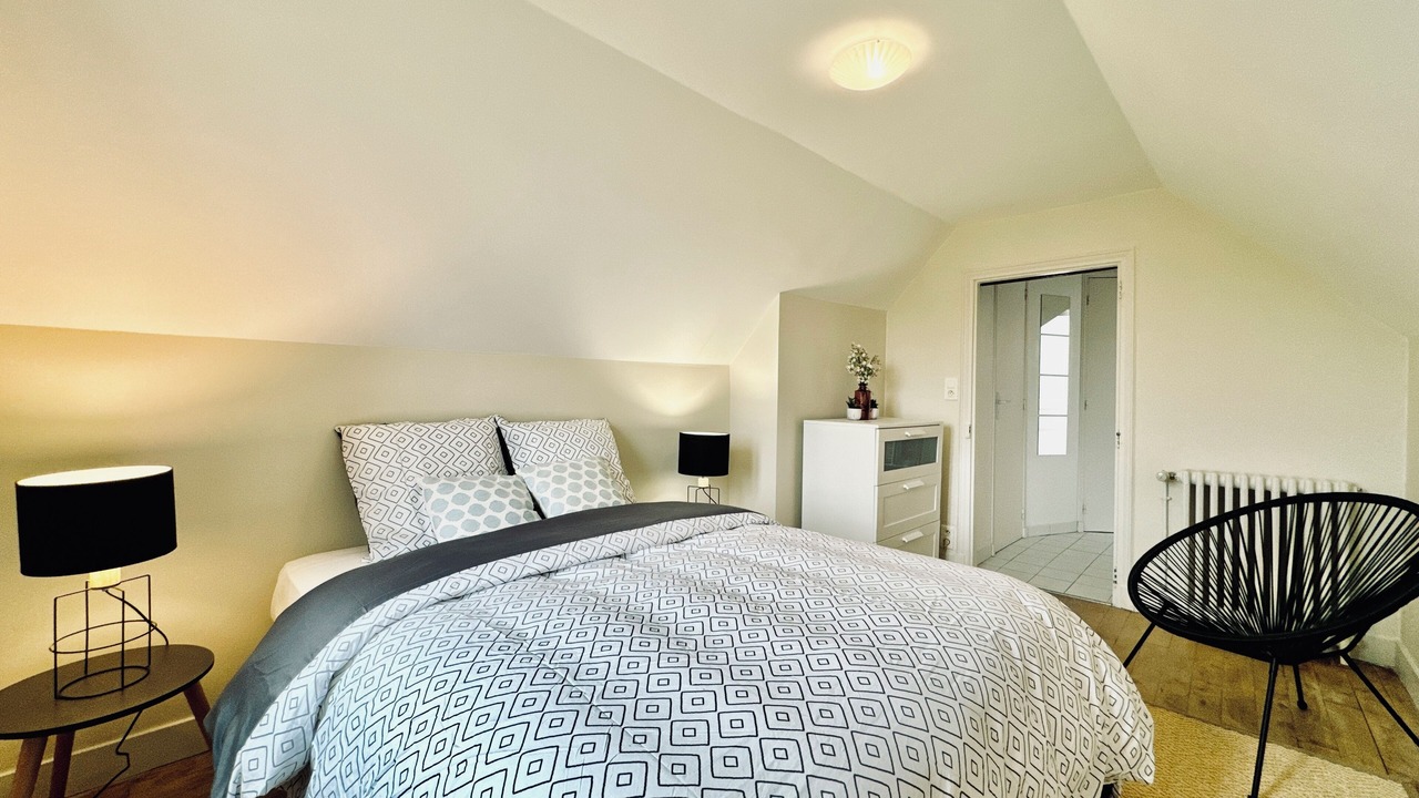 Photo of Bedroom in Sens