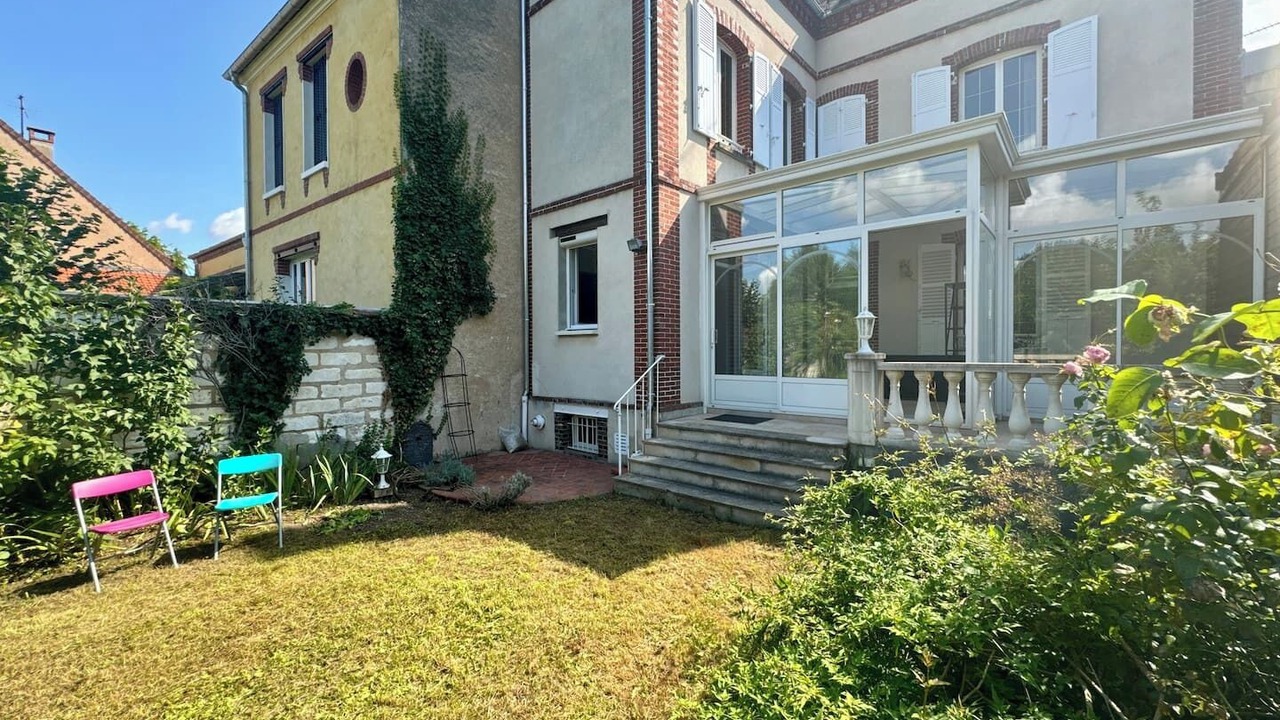 Photo of Outdoor in Sens