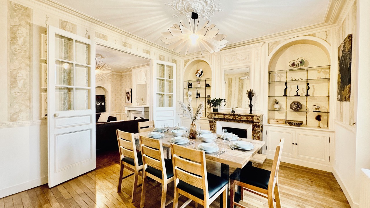 Photo of Others in Sens