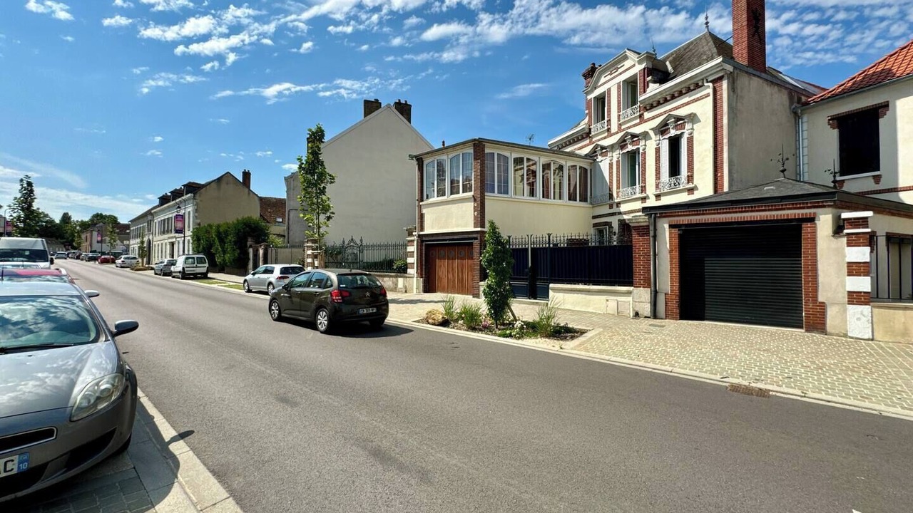 Photo of Outdoor in Sens