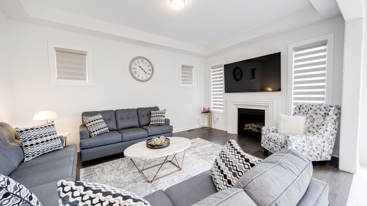 Photo of Livingroom in Brampton