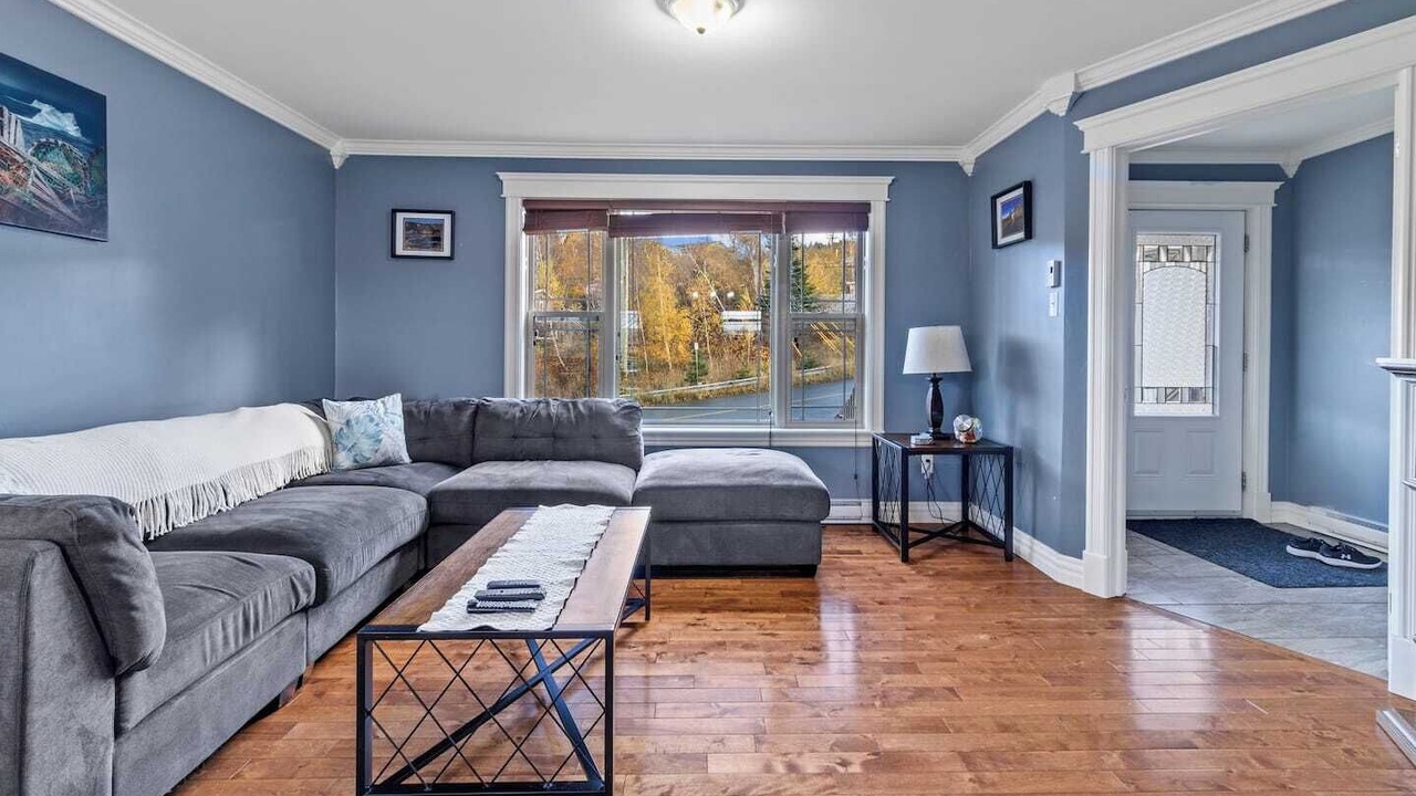Photo of Livingroom in Terra Nova