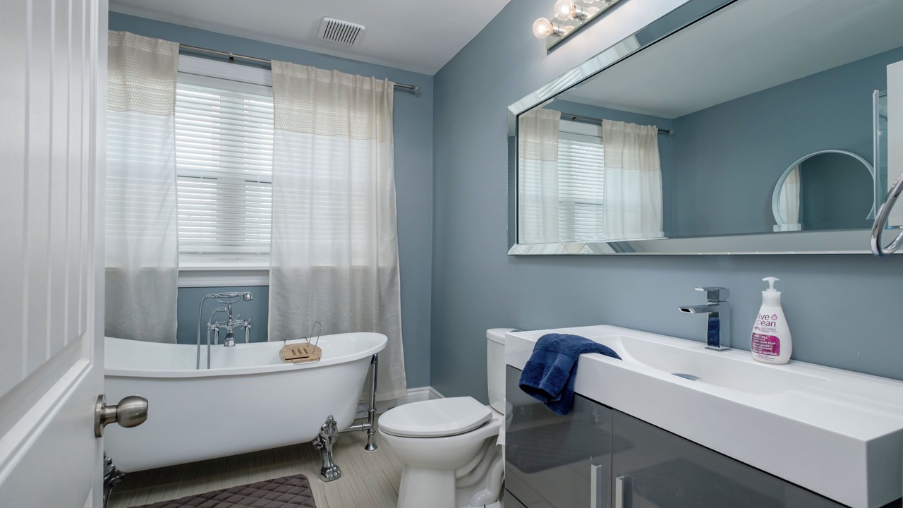 Photo of Bathroom in West End