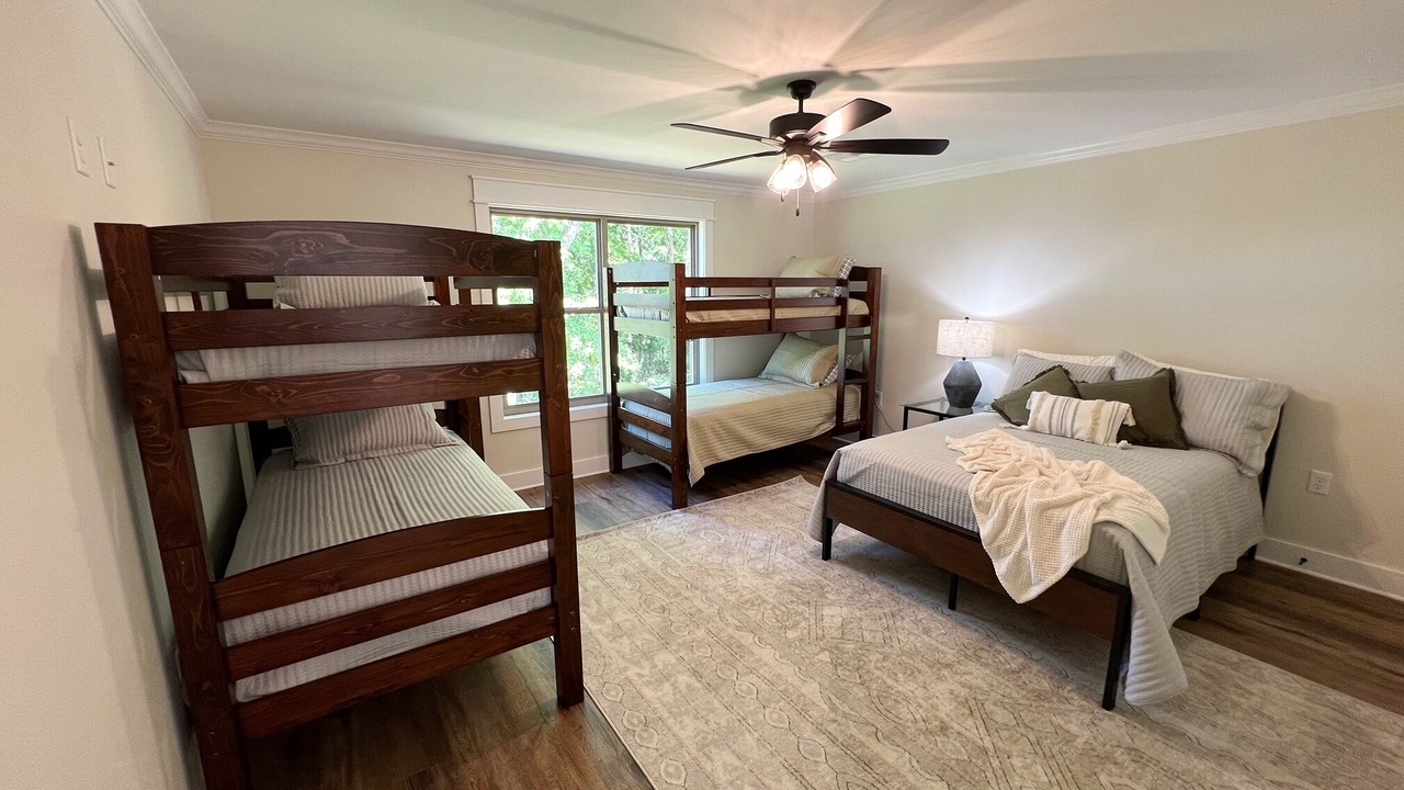 Photo of Bedroom in Calhoun