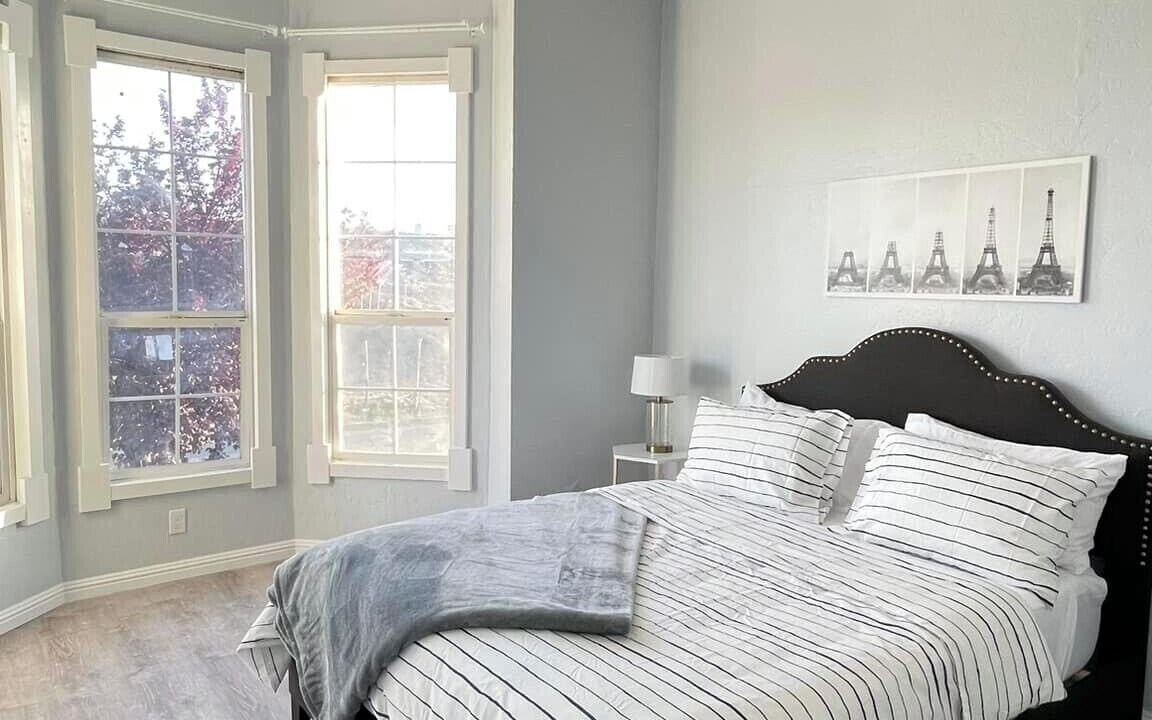 Photo of Bedroom in Longfellow