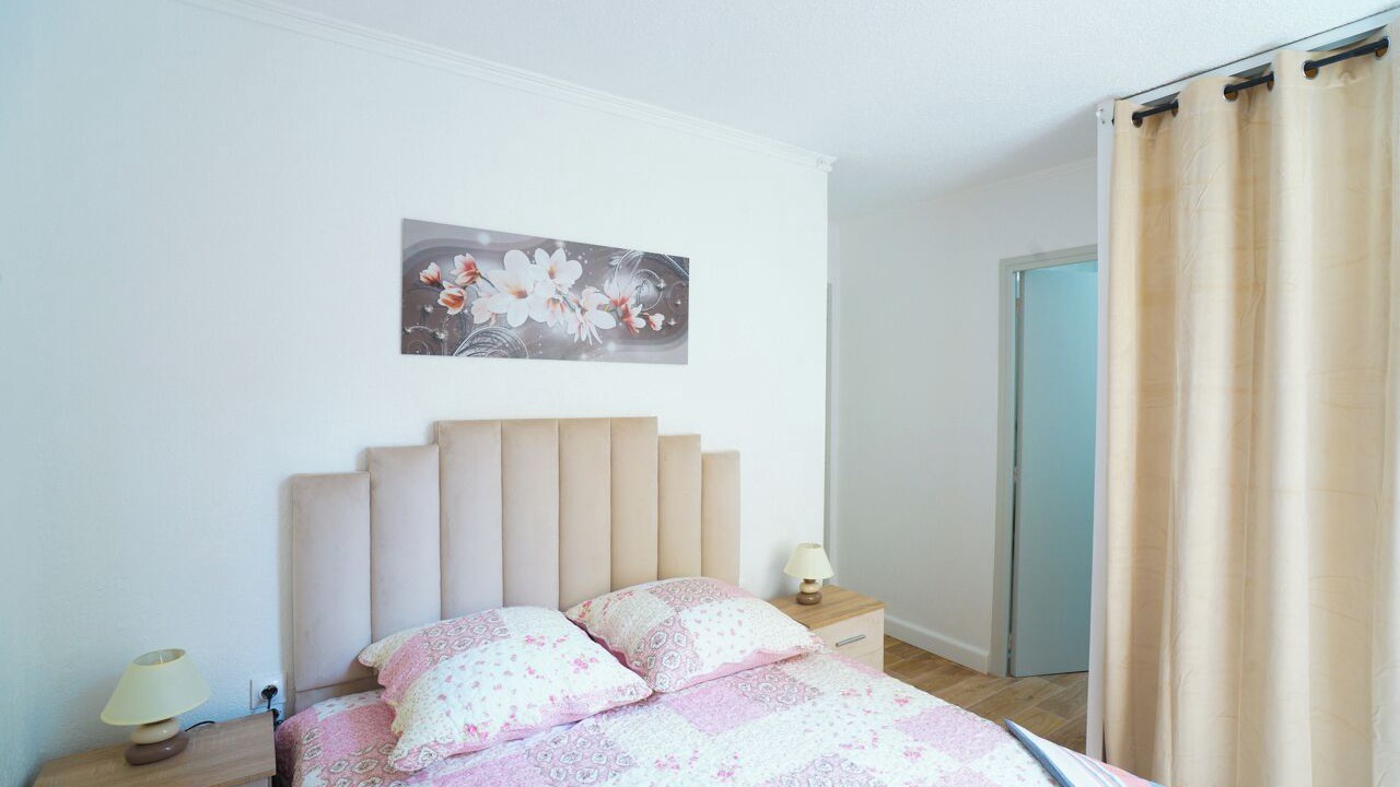 Photo of Bedroom in Cite