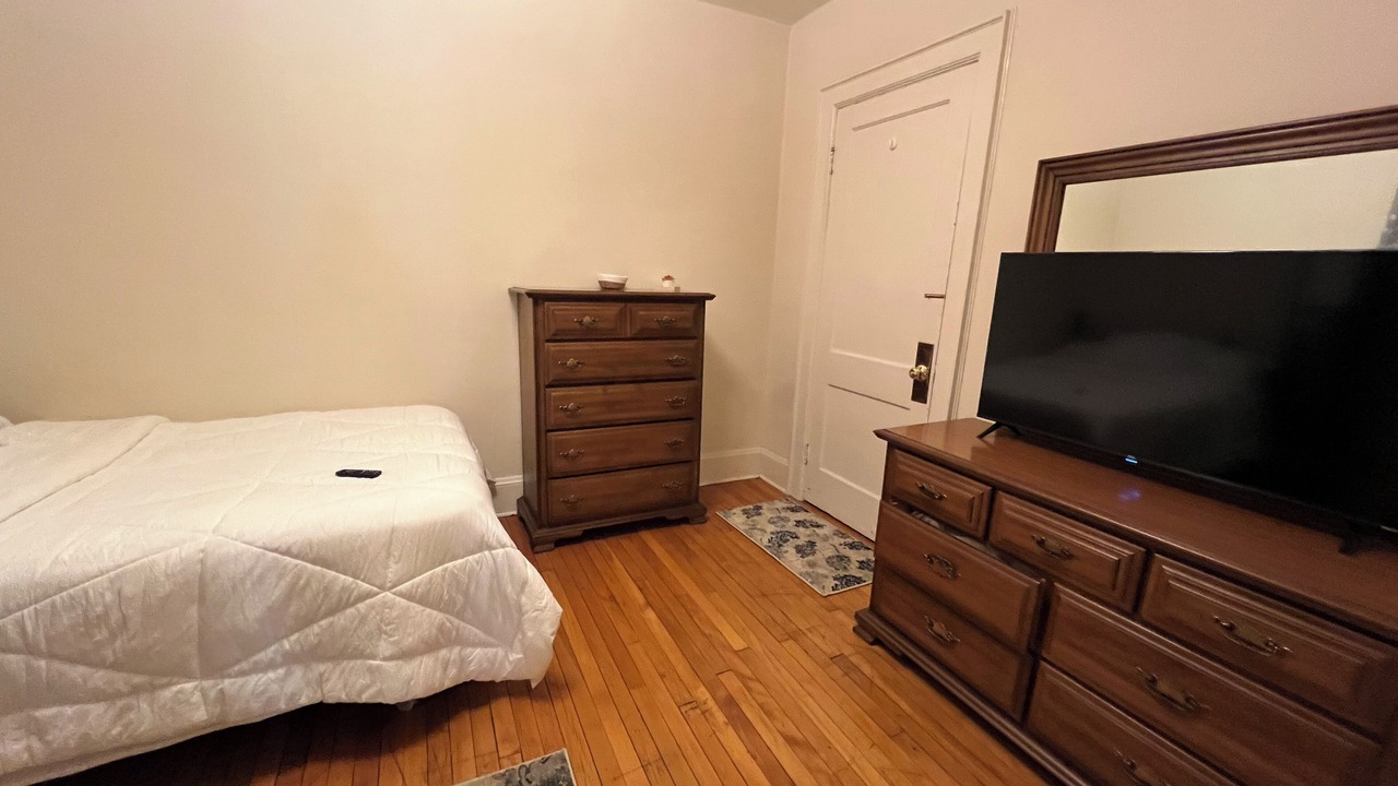 Photo of Bedroom in Utica