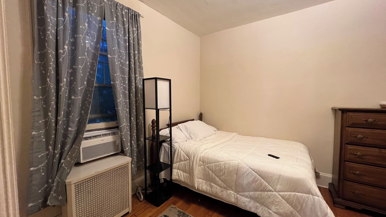 Photo of Bedroom in Utica