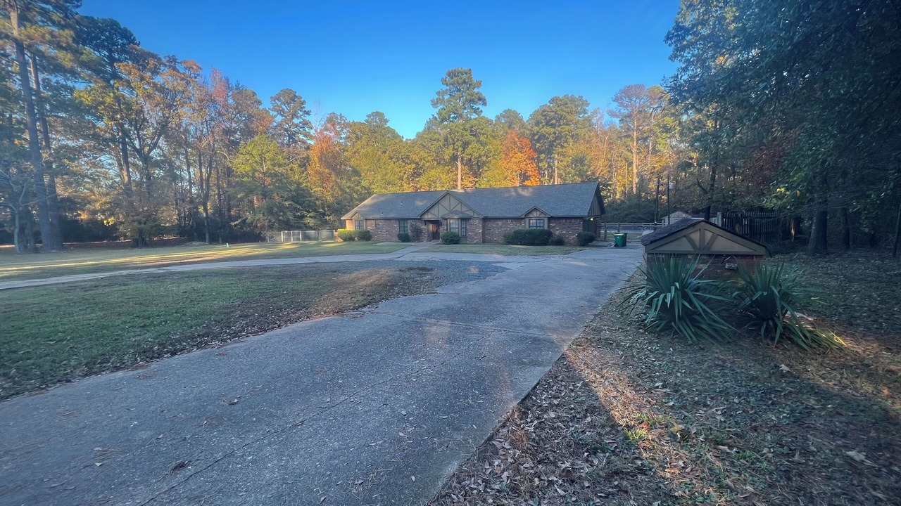 Photo of Outdoor in Redlick