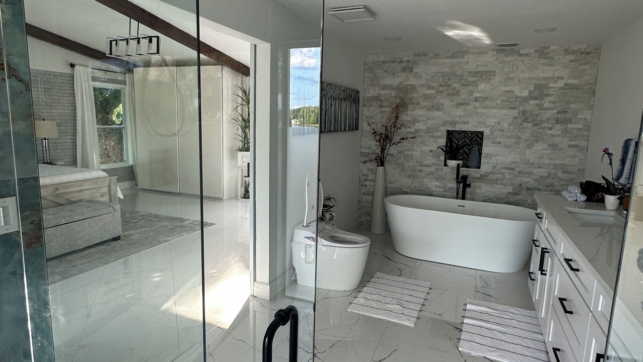 Photo of Bathroom in Lutz