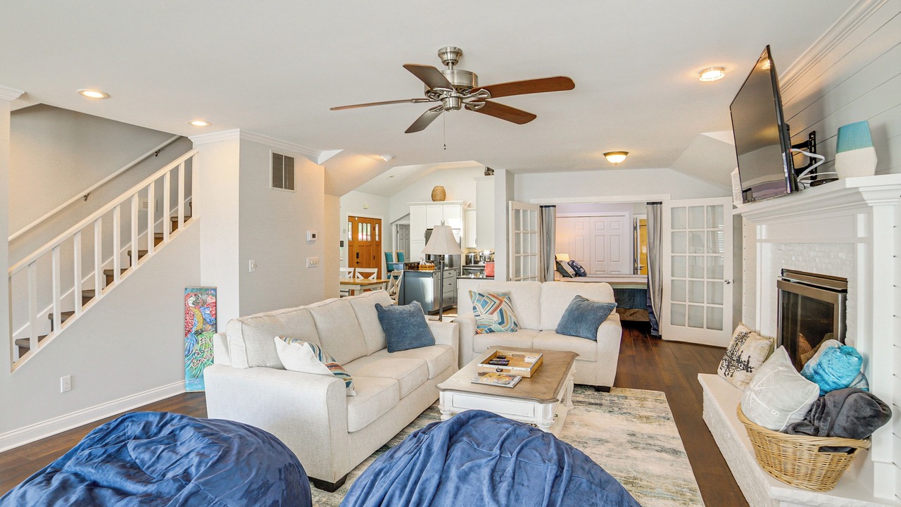 Photo of Livingroom in Clarklake