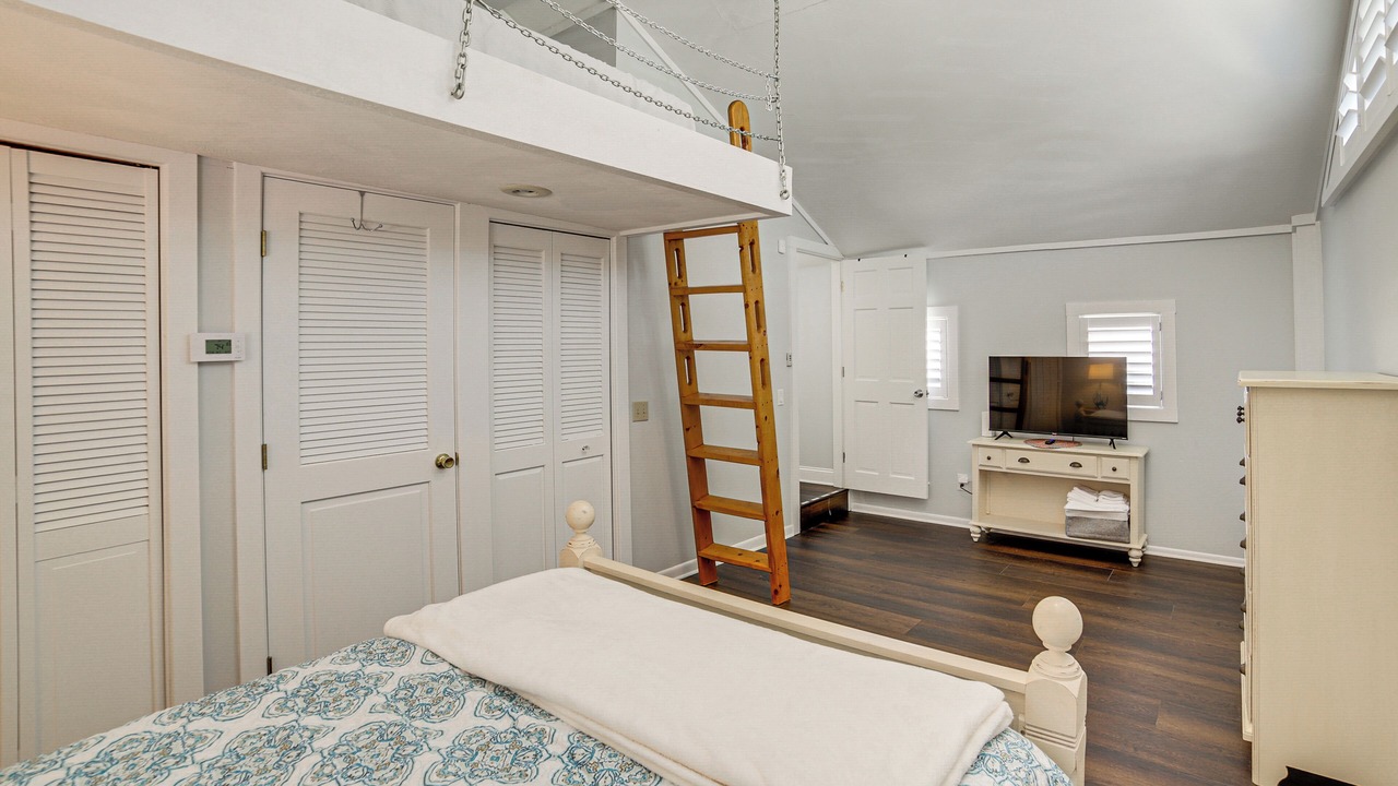 Photo of Bedroom in Clarklake
