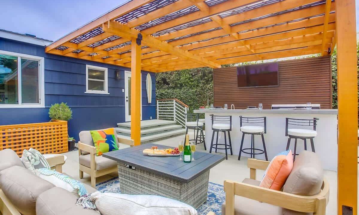 Photo of Patio Balcony in Beach Barber Tract