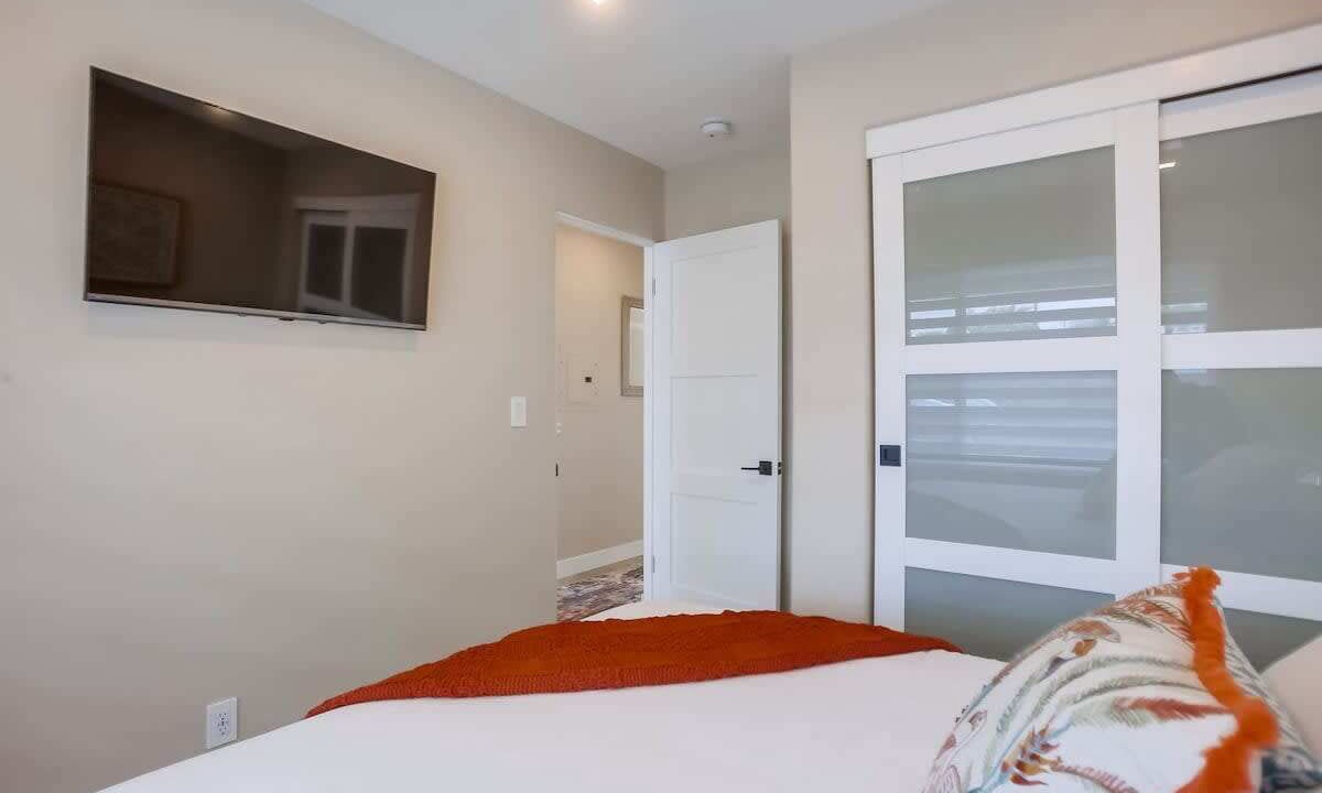 Photo of Bedroom in Beach Barber Tract