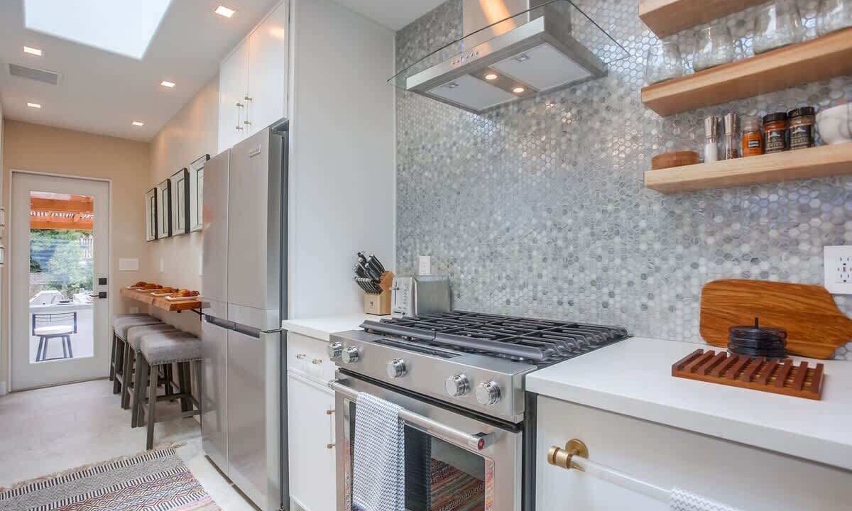 Photo of Kitchen in Beach Barber Tract